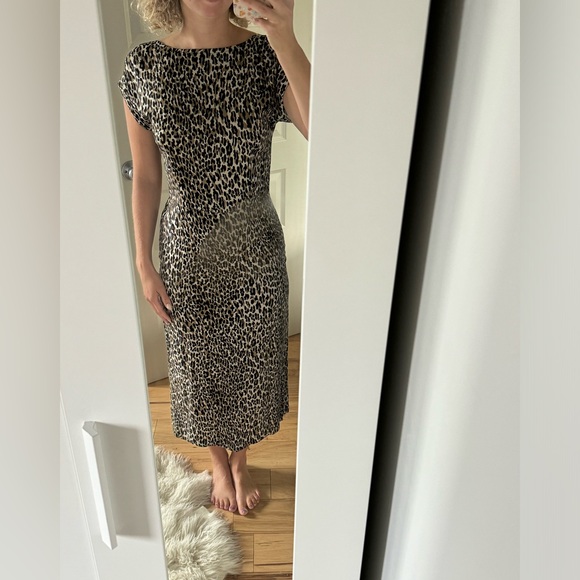 LEOPARD WOMANS DRESS. Size 4-6 - Picture 3 of 4